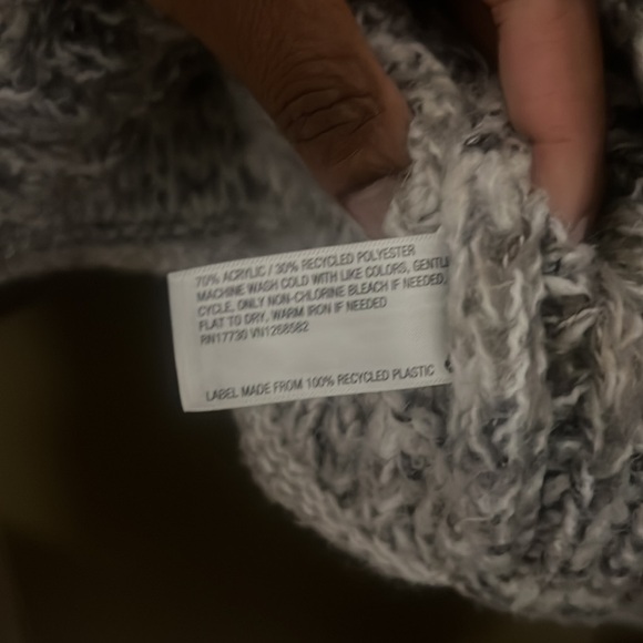 Universal Thread Sweater - Picture 5 of 5